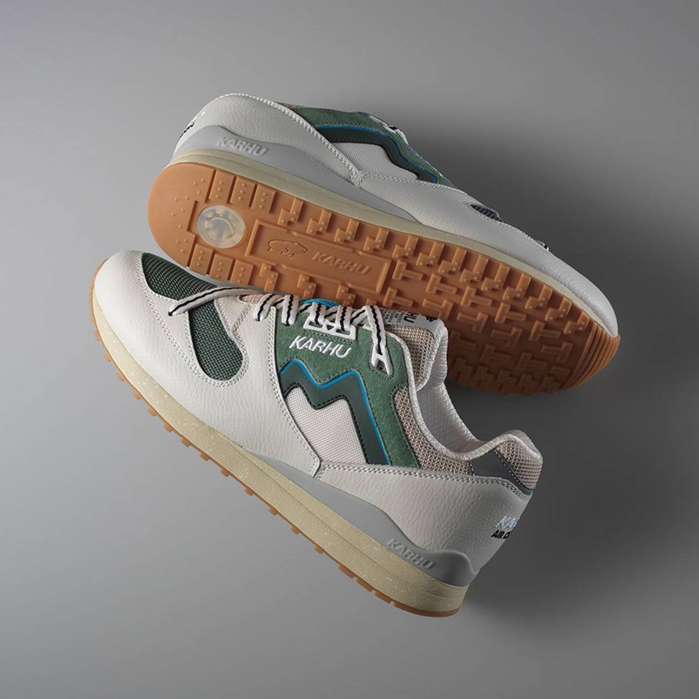 KARHU-SYNCHRON-CLASSIC-LILY-WHITE-FOREST-GREEN